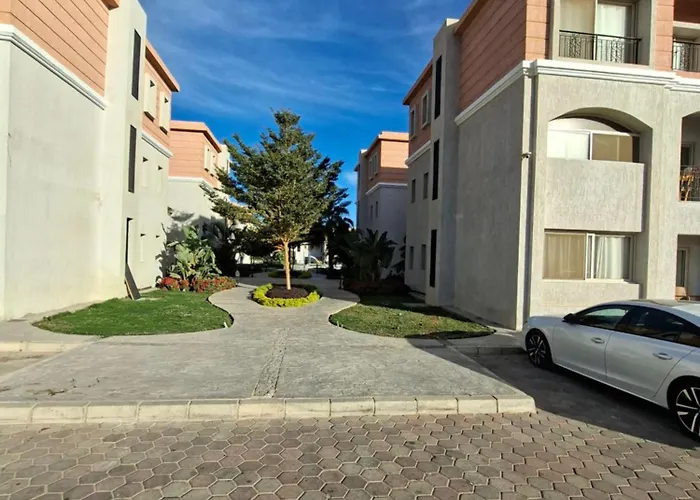 2 Bedroom Pool View Wifi Apartman *
